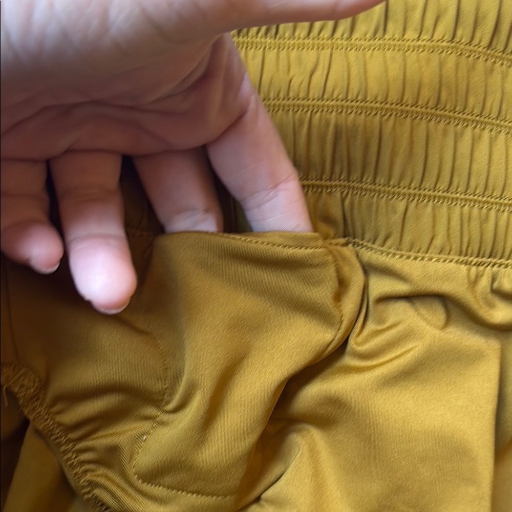 NIKE Women's Athletic Shorts Size XL - Picture 14 of 16